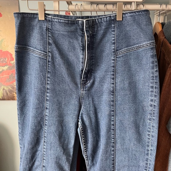 Madewell Slim Demi Bootcut Jeans - Picture 3 of 7